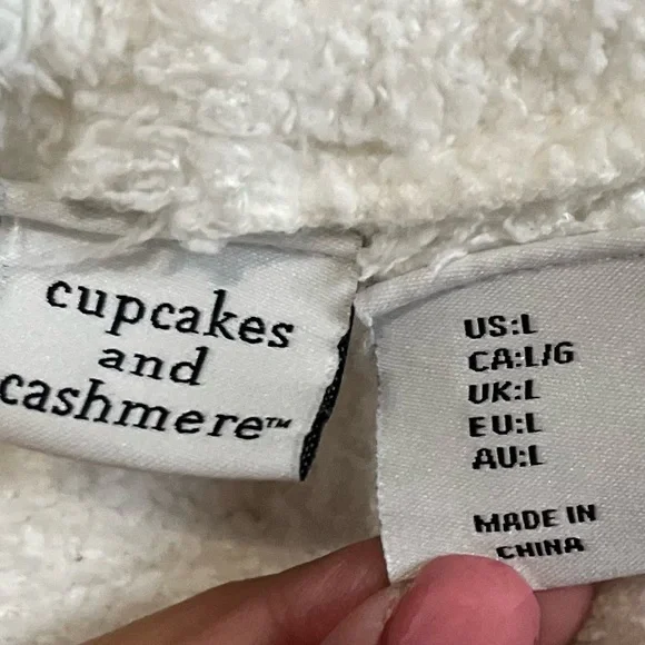 Cupcakes & cashmere - Soft White Sweater and Pants lounge Set Size L - Picture 7 of 8